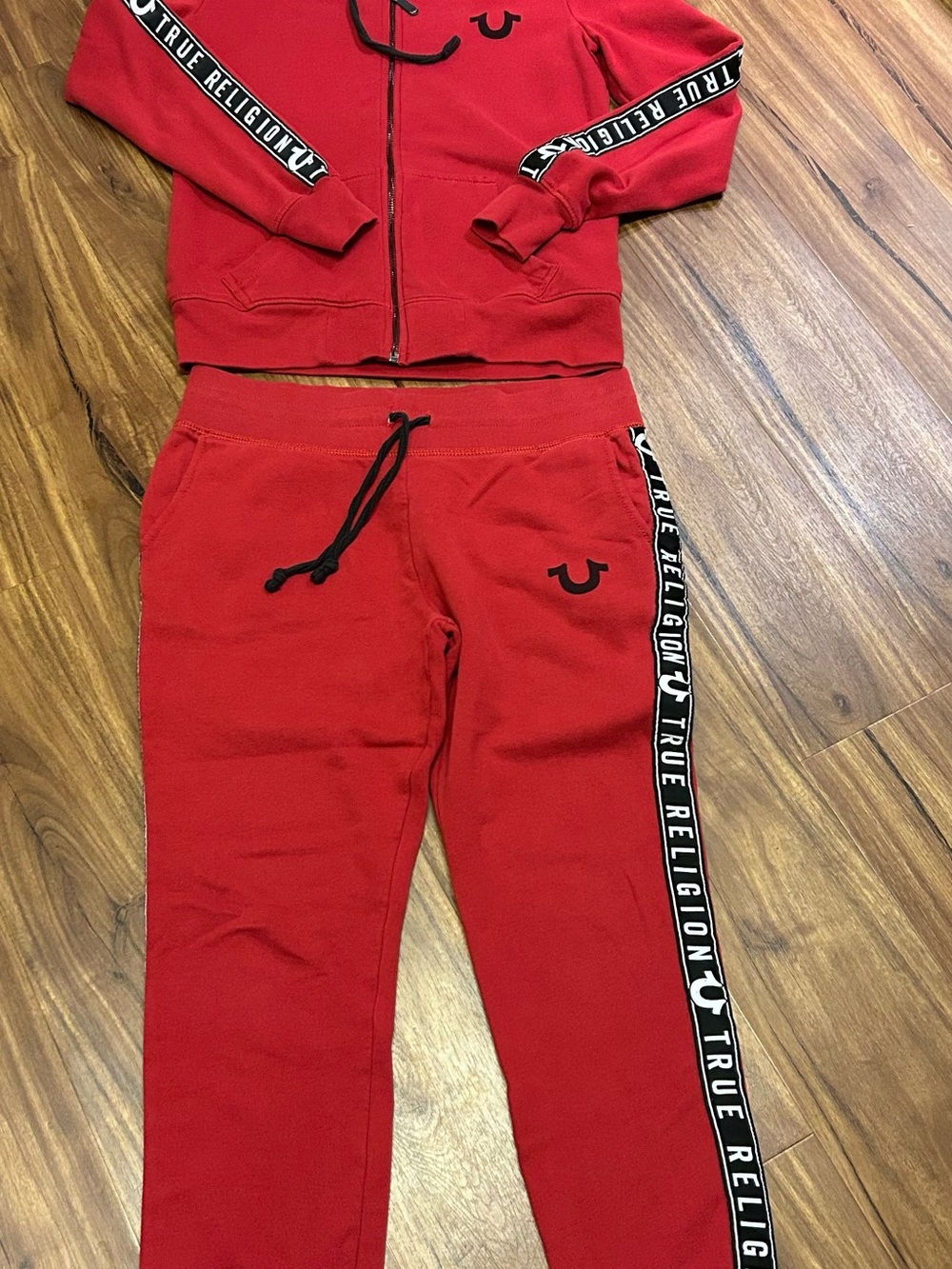 True Religion women’s Red Hoodie & Jogger Set with Black Accents - Picture 2 of 7